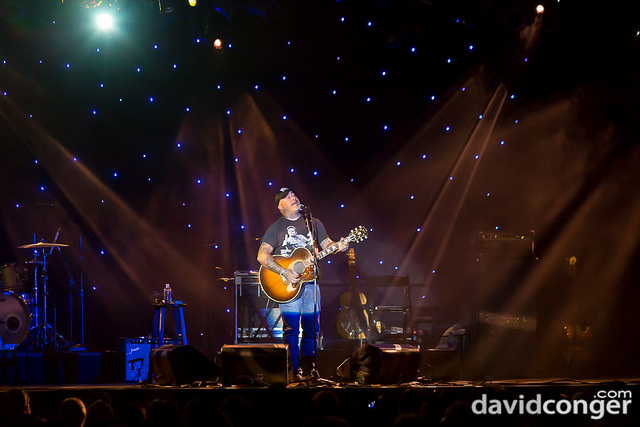 Aaron Lewis
