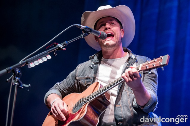 Dustin Lynch