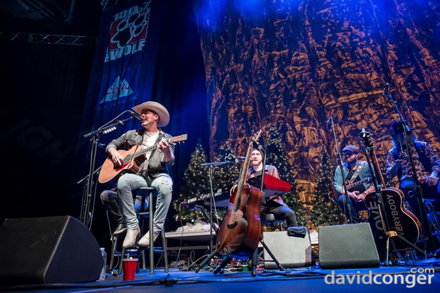 Dustin Lynch